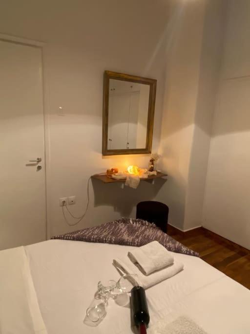 Cozy And Comfortable Apartment In Athens Center Atenas Exterior foto